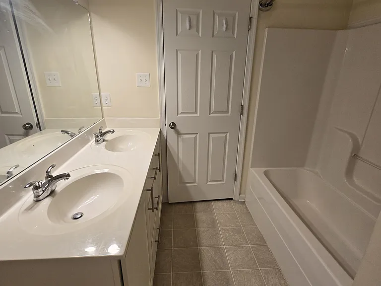 2743 Keebler Ct — Photo 13