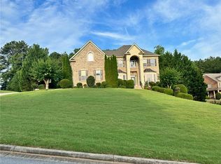 5585 Toccoa Dr, Douglasville, GA 30135