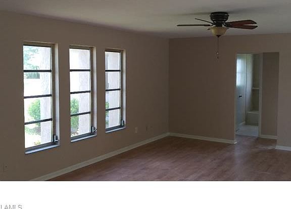 3rd image of 1010 SE 23rd Ter