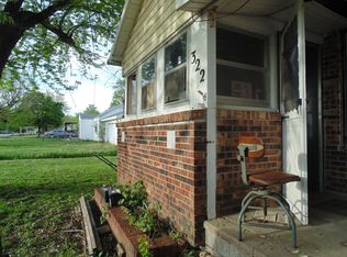 N Division St, Seymour, MO 65746