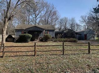 1405 S College St, Stuttgart, AR 72160