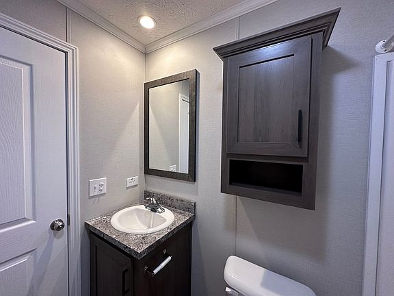 3rd image of 516 Courtland Ln #226