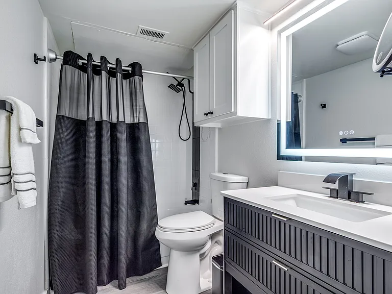 2232 Colony Ct — Photo 15