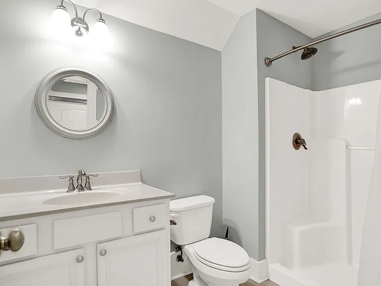 16893 Oak Manor Dr — Photo 23