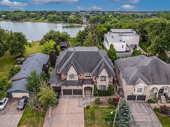 173 Lakeland Cres, Richmond Hill, ON L4E 3A4