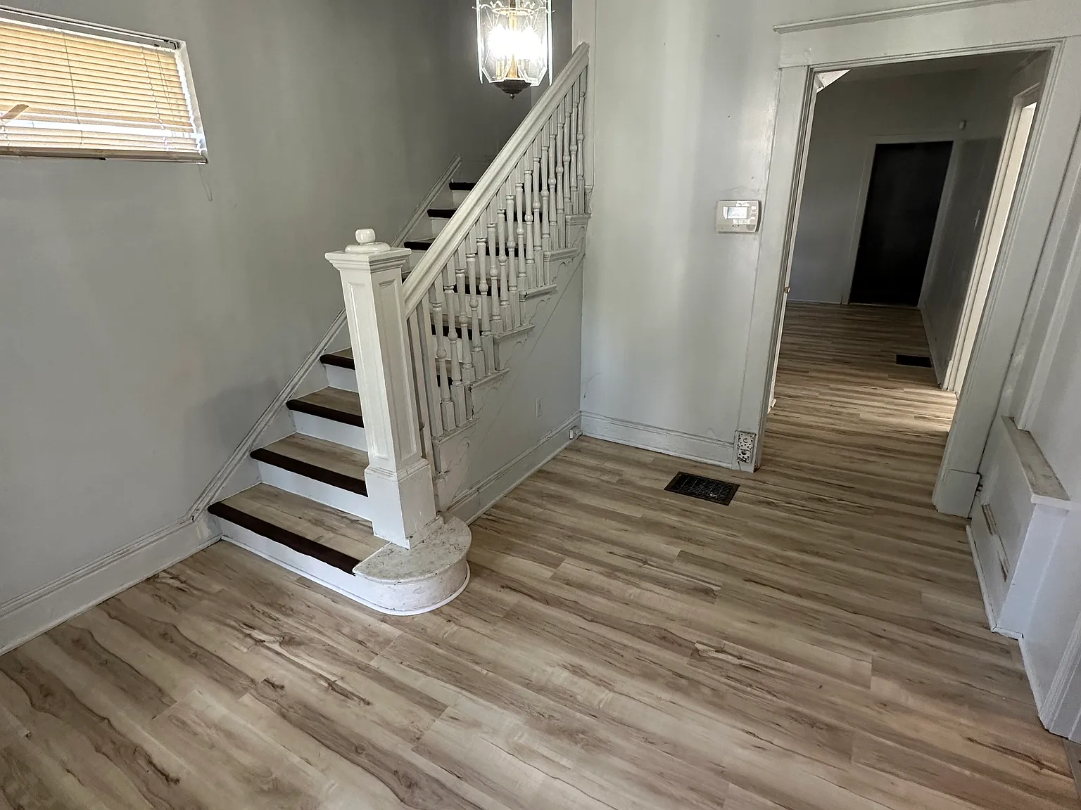 4 bed, 1410 sqft, $1,600 — Photo 2