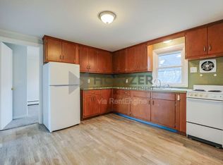 560 W Main St, Hyannis, MA 02601