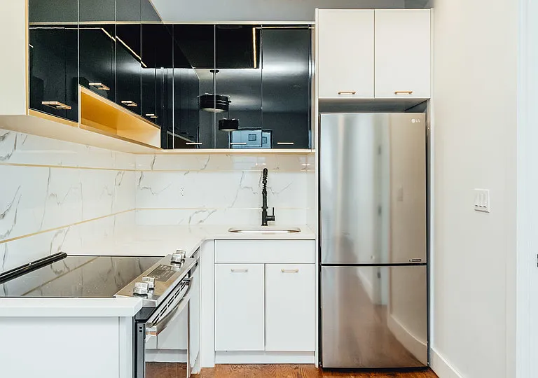 67 Stanhope St #3A — Photo 3