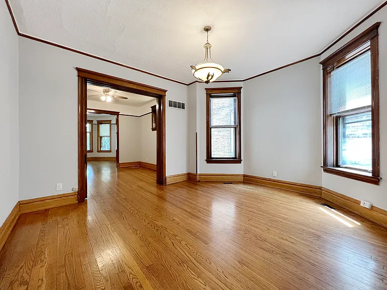 3726 N Lakewood Ave #1F — Photo 10
