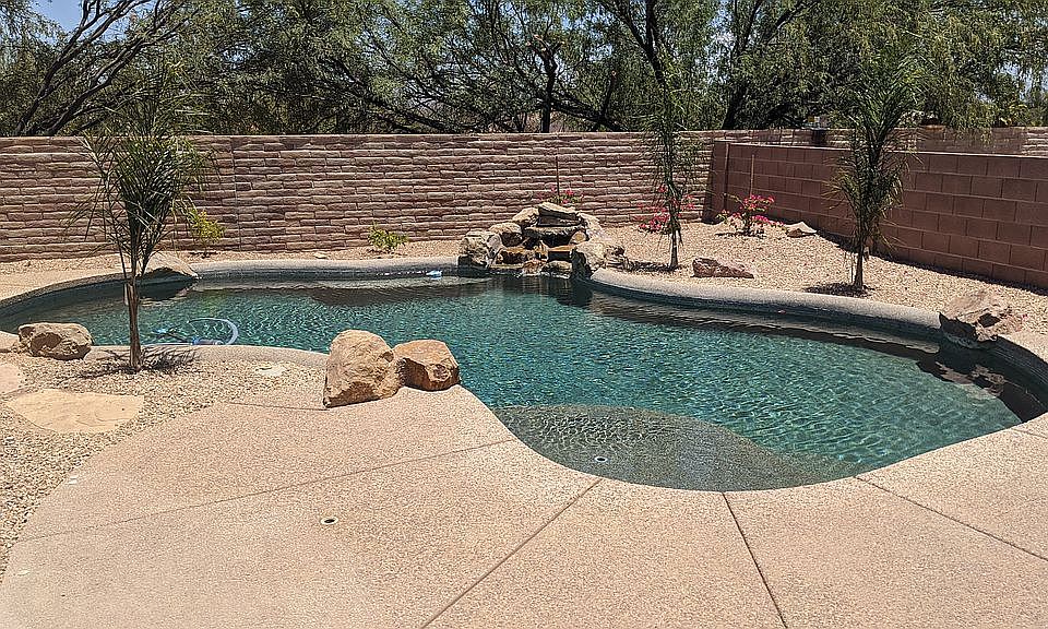 Pebble Tec Pool w/ waterfall