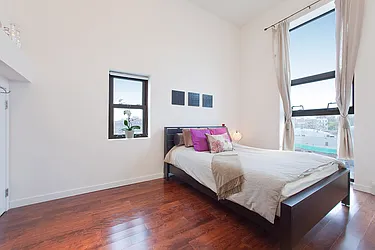Sold by aptsandlofts.com