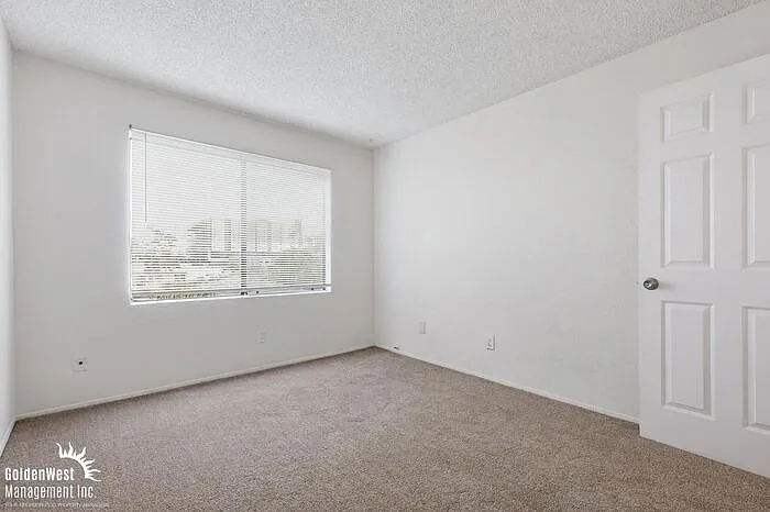 4219 Illinois St #7 — Photo 19
