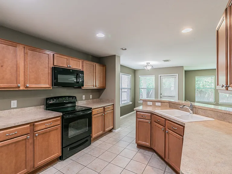 4521 Sheldon Trl — Photo 22