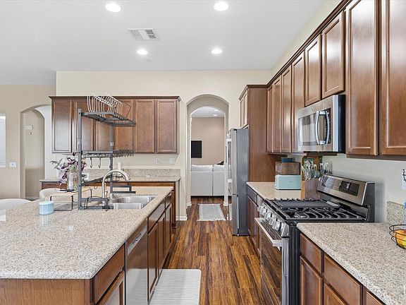 5th image of 15706 Saint Clement Way