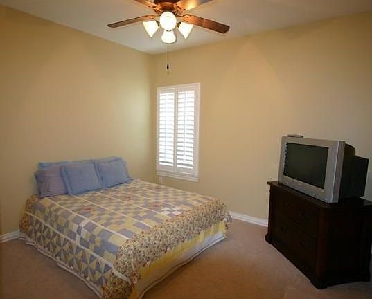 4th image of 1318 Tierra Santa Dr