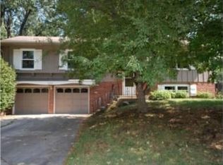 7129 Cody St, Shawnee, KS 66203