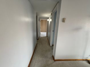 6139 Knoll Wood Rd, Willowbrook, IL 60527