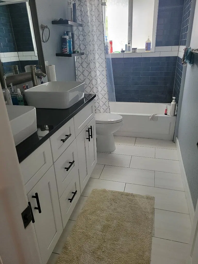 5 bed, 2552 sqft, $900 — Photo 2