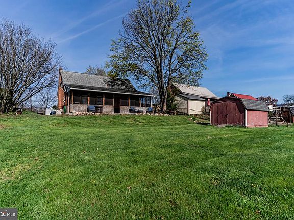 4th image of 2691 Spring Rd