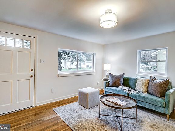 4th image of 4408 Miller Dr
