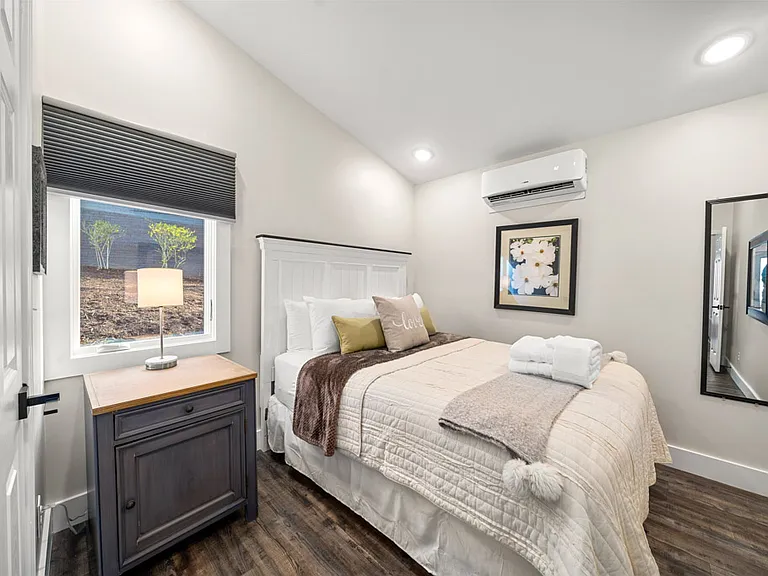 235 Royal Pines Dr — Photo 43