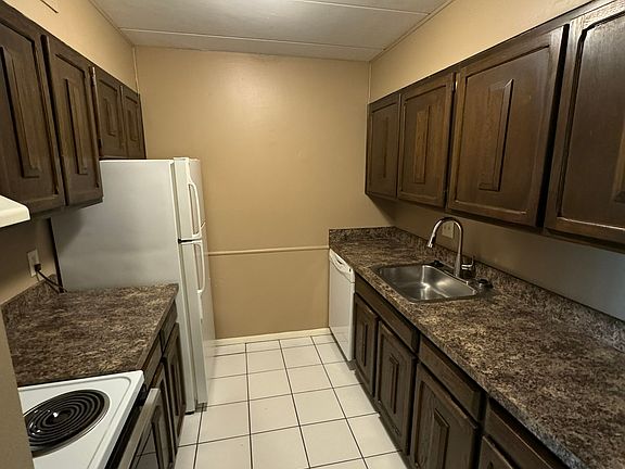 5th image of 4444 S 27th St #C