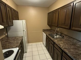 4402 S 27th St #C11, Lincoln, NE 68512