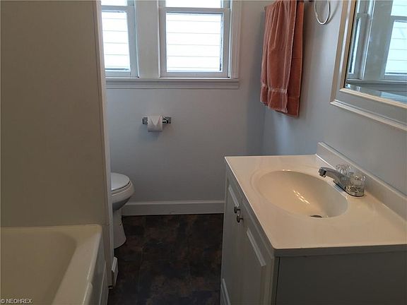5th image of 223 E Kline St SE