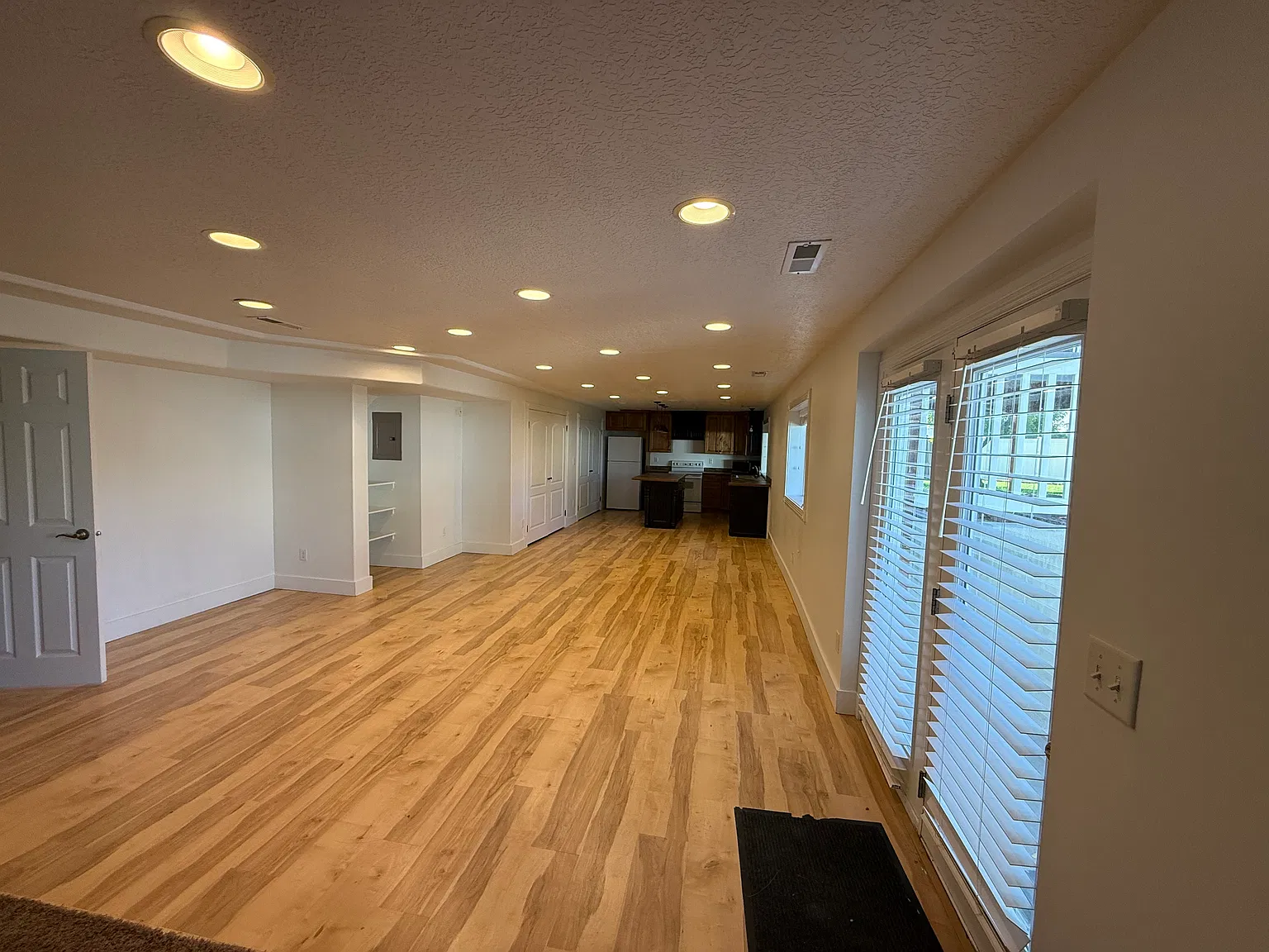 1 bed, 1800 sqft, $1,800 — Photo 4
