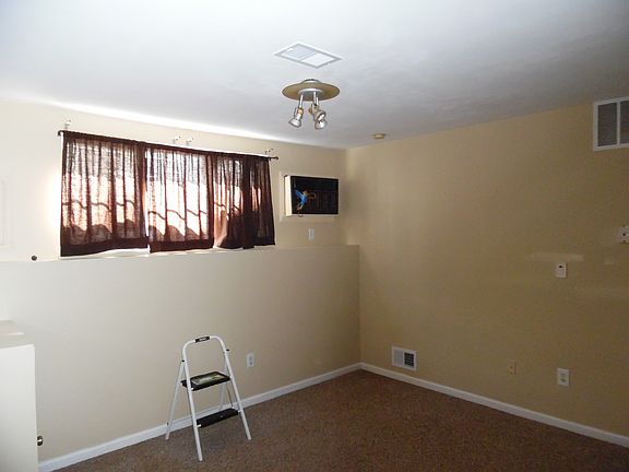 3rd image of 49 Sharrotts Ln #1