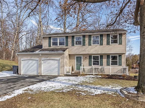 3rd image of 802 Timberwood Dr