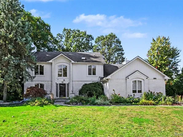31888 Bristol Ln, Farmington Hills, MI 48334