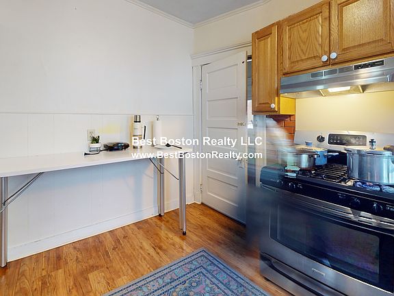 4th image of 268 Boston Ave Unit B