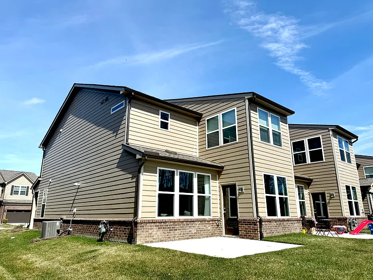 417 Addison Cir #417 — Photo 11