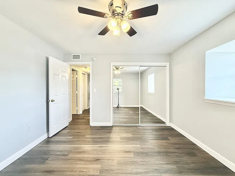 1712 Belleair Forest Dr #D — Photo 23