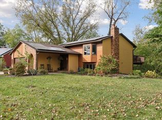 1119 Parkview Ln, Eagan, MN 55123