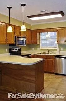 Kitchen
						:
						New pendant lights over the breakfast bar & the sink.