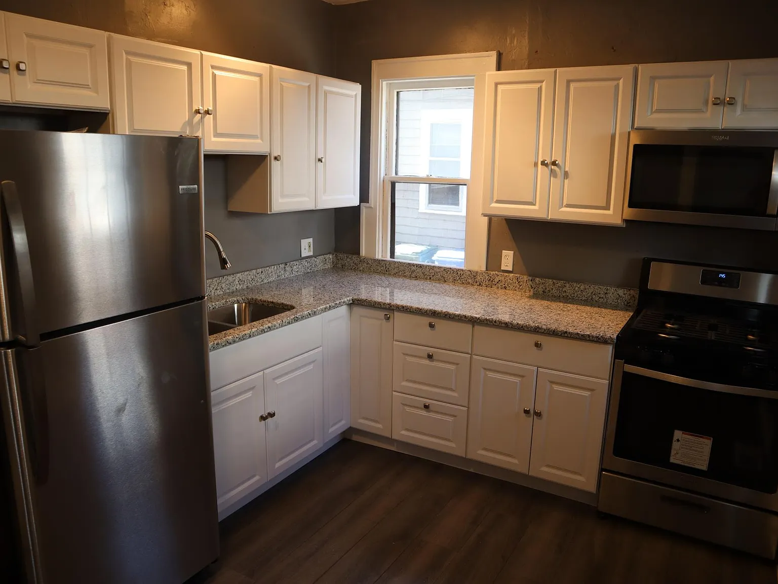 2 bed, 2.5 bath, 1500 sqft, $2,000 — Photo 4