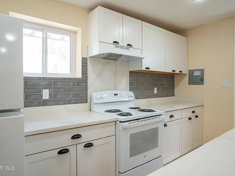 1211 Mesita Dr — Photo 47