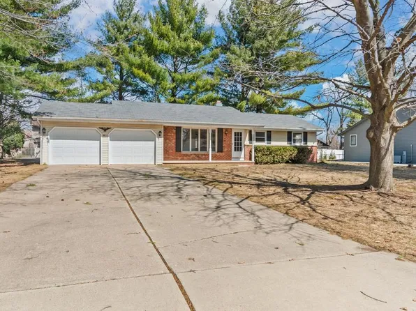 3026 Evergreen Ave, Green Bay, WI 54313