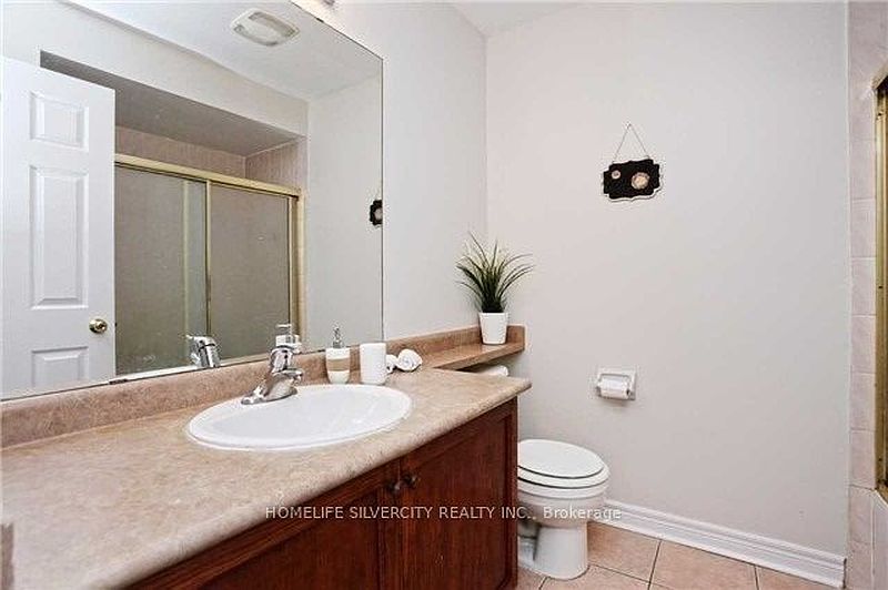 Brampton House for rent - 3 Bedrooms — photo 12