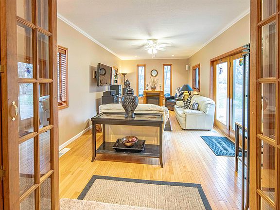5th image of 1575 Scully Rd
