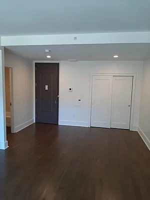 Rented by Max & Associates Realty Corp | media 6