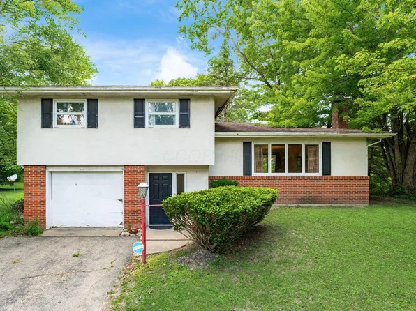 218 Blacks Rd, Pataskala, OH 43062