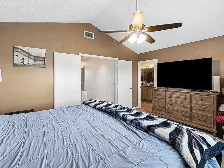 7366 Ashley Shores Cir — Photo 19
