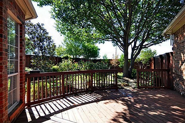 2nd image of 6612 Oakmont Ct
