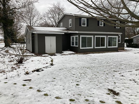 3rd image of 519 Columbia Ave