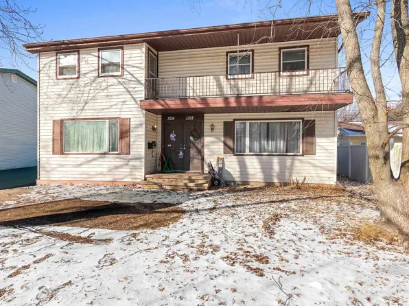 1312 S Riverdale Dr, Appleton, WI 54914