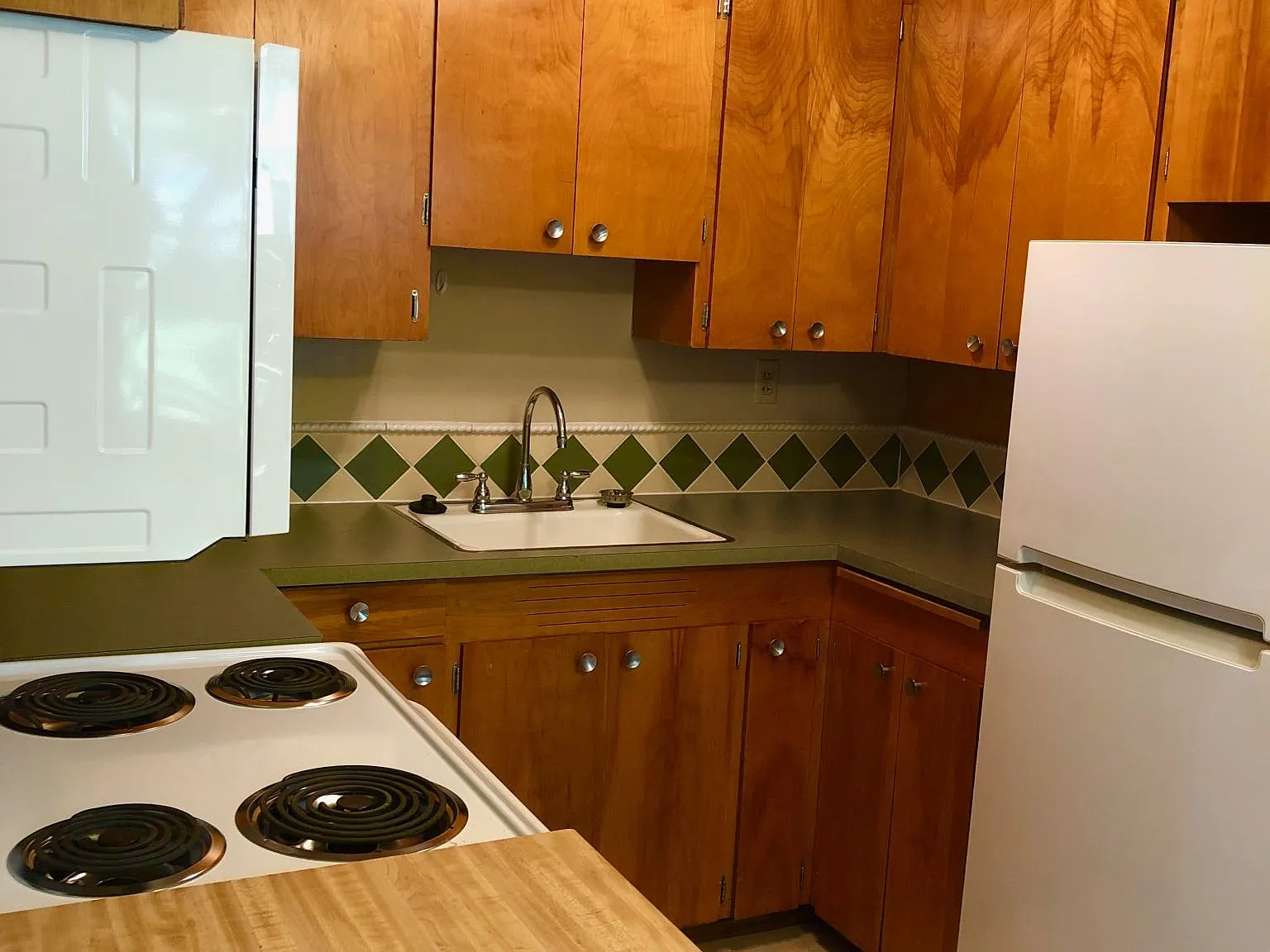 2 bed, 720 sqft, $1,995 — Photo 3