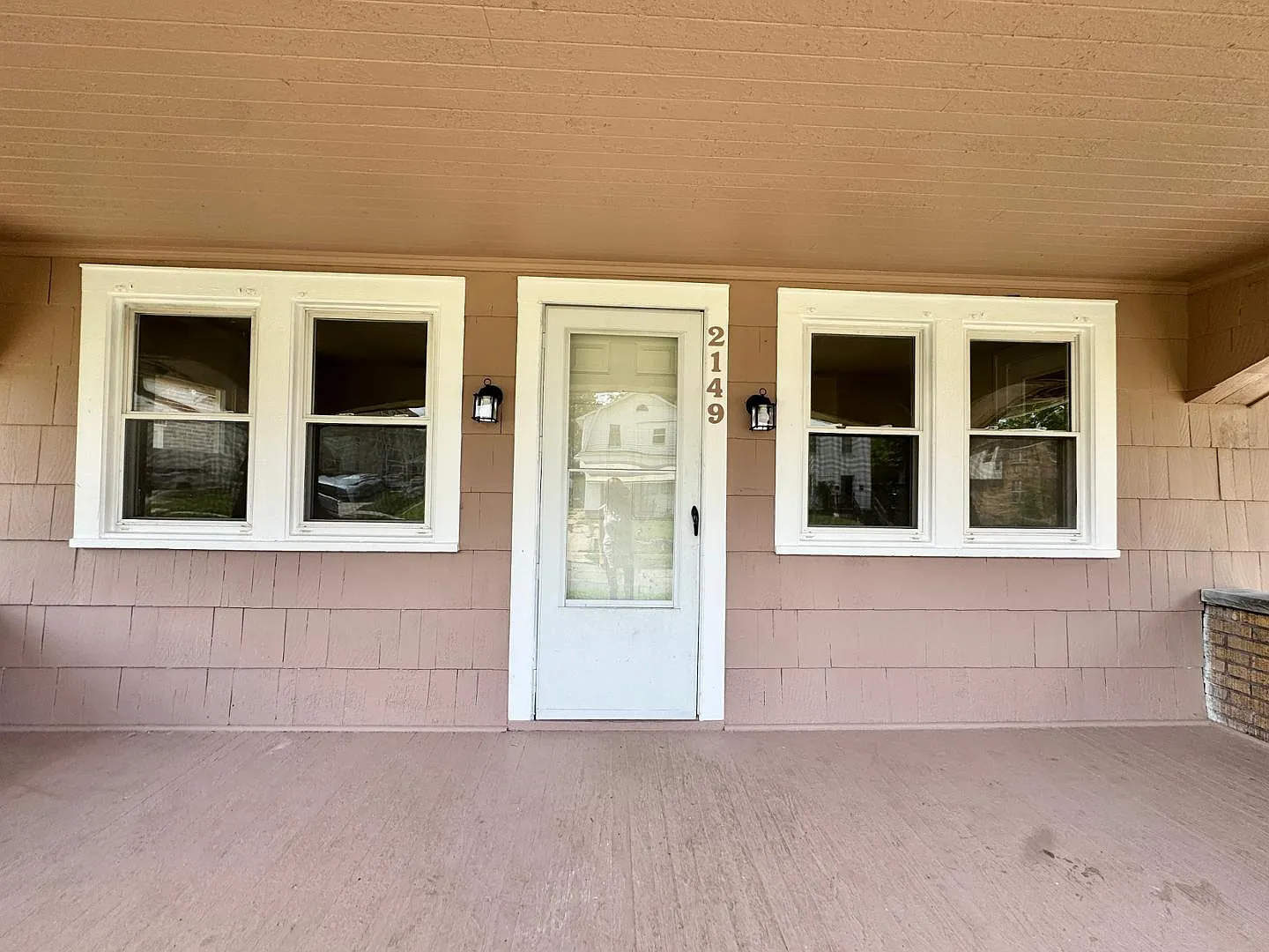 3 bed, 1.0 bath, 1586 sqft, $1,520 — Photo 2
